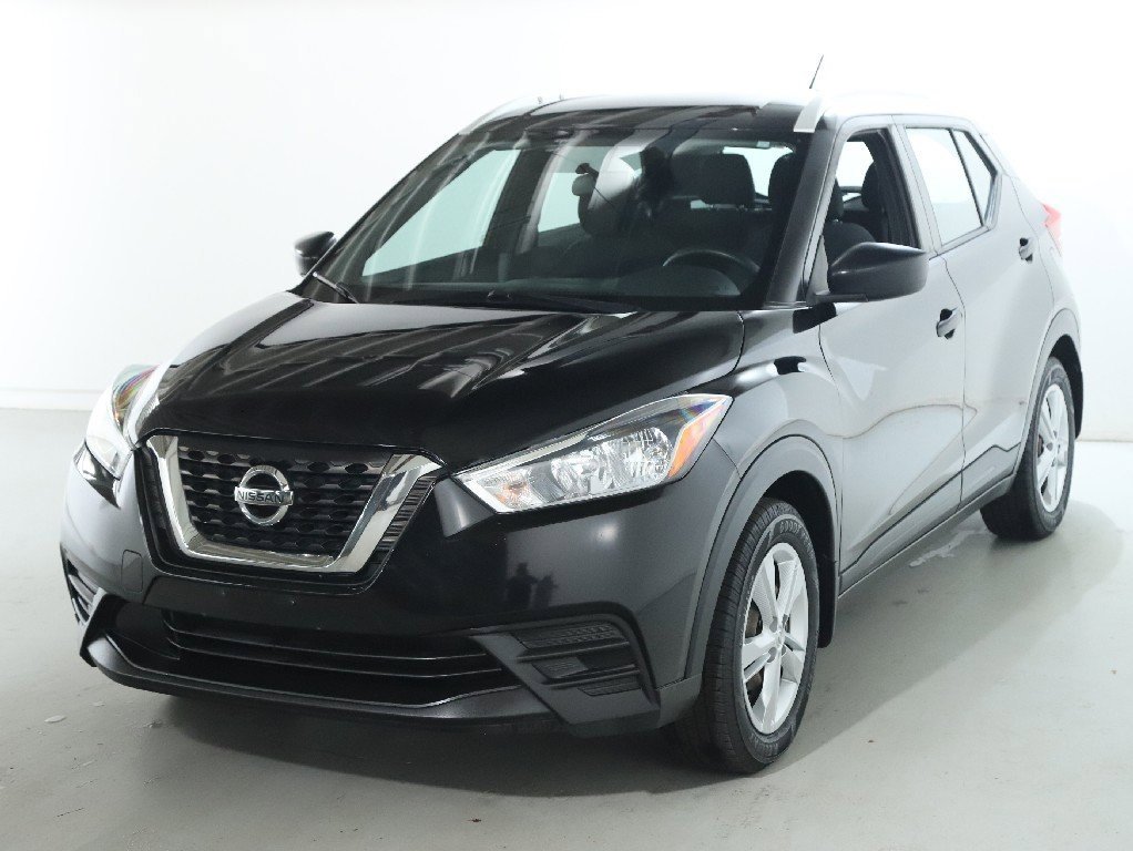 Used 2019 Nissan Kicks S image 3