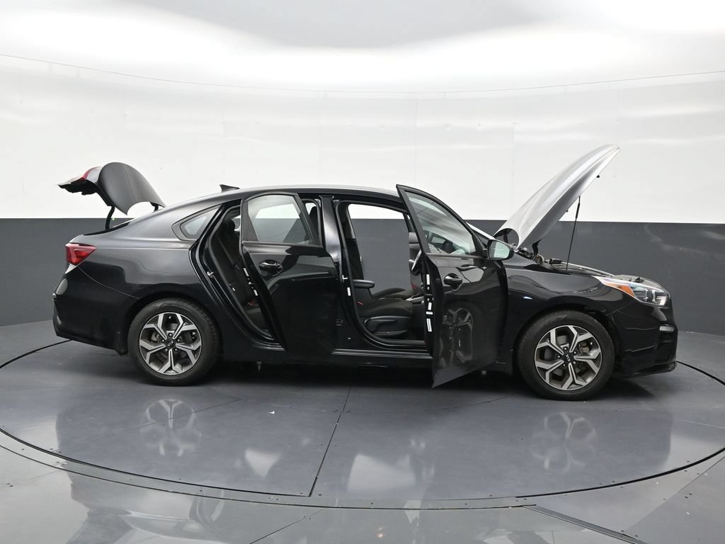 Used 2020 Kia Forte LXS FWD image 29
