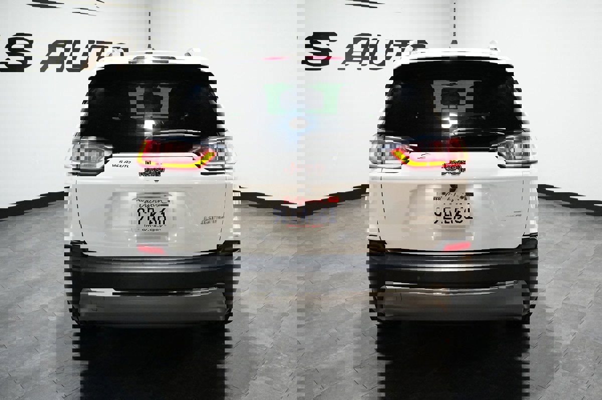 Used 2020 Jeep Cherokee Limited image 11