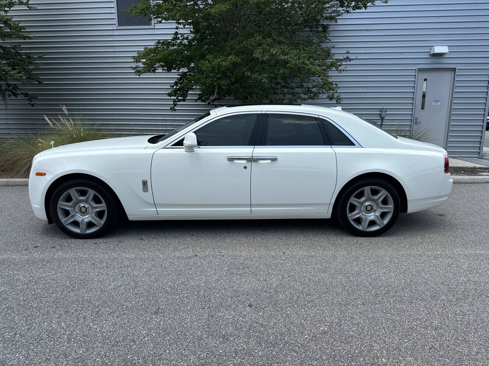Used 2012 Rolls-Royce Ghost RWD image 2