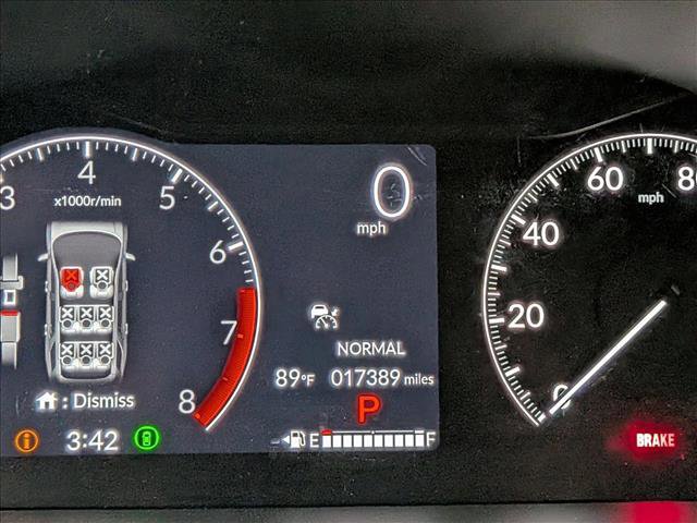 Certified 2025 Honda Pilot Touring image 10