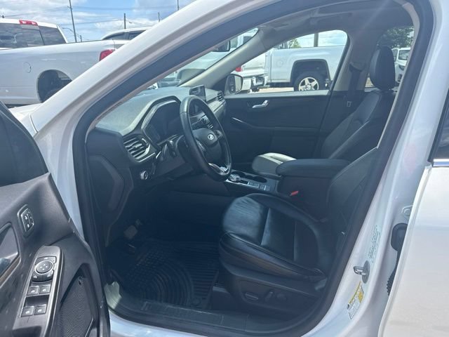 Used 2020 Ford Escape Titanium w/ Titanium Premium Package 2.0 AWD/4WD image 10