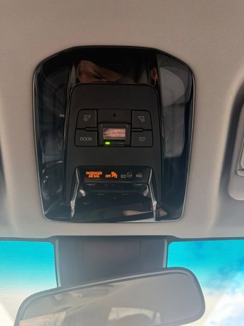 Used 2023 Toyota Venza LE image 37