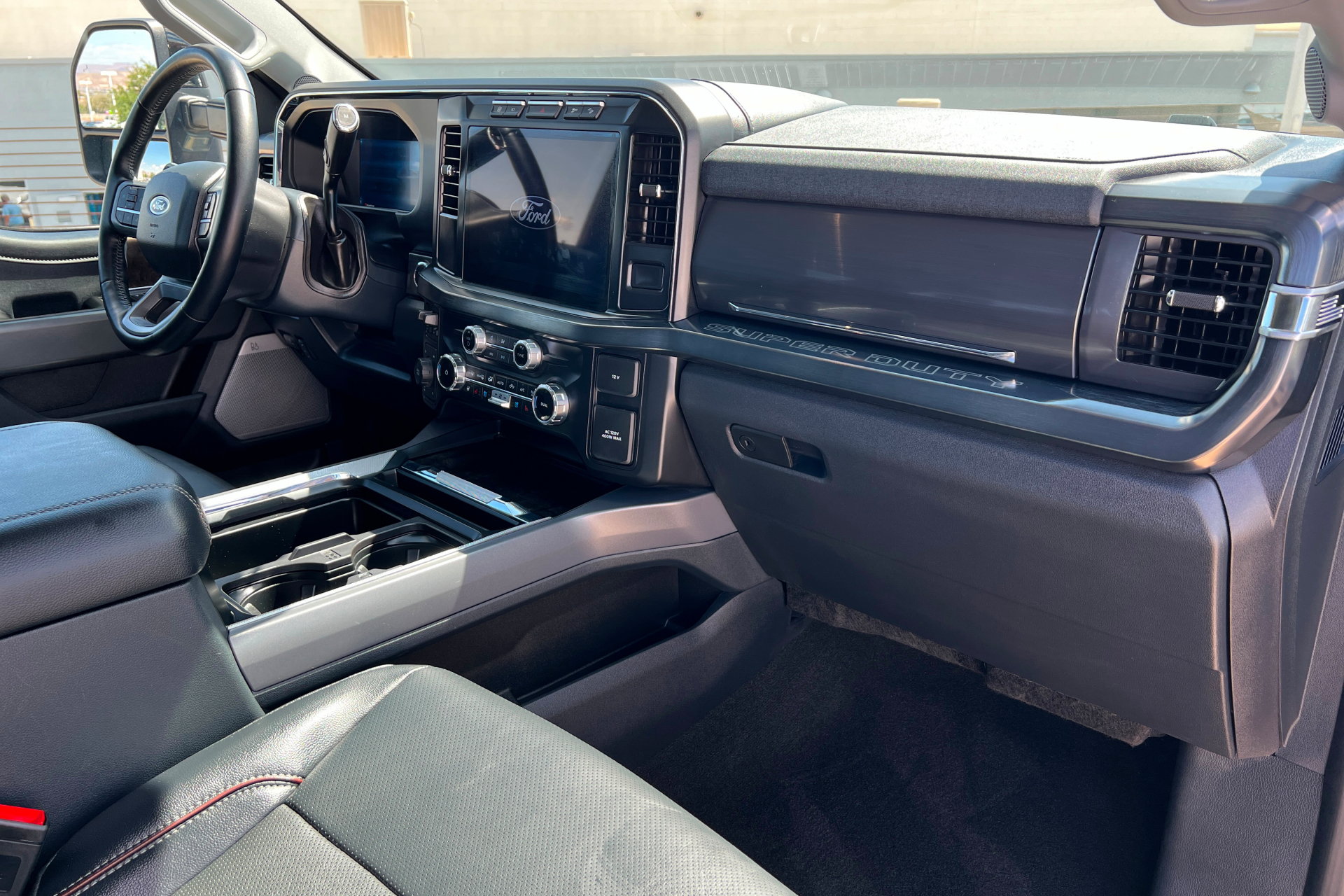 Used 2024 Ford F350 Lariat w/ Black Appearance Package AWD/4WD image 24