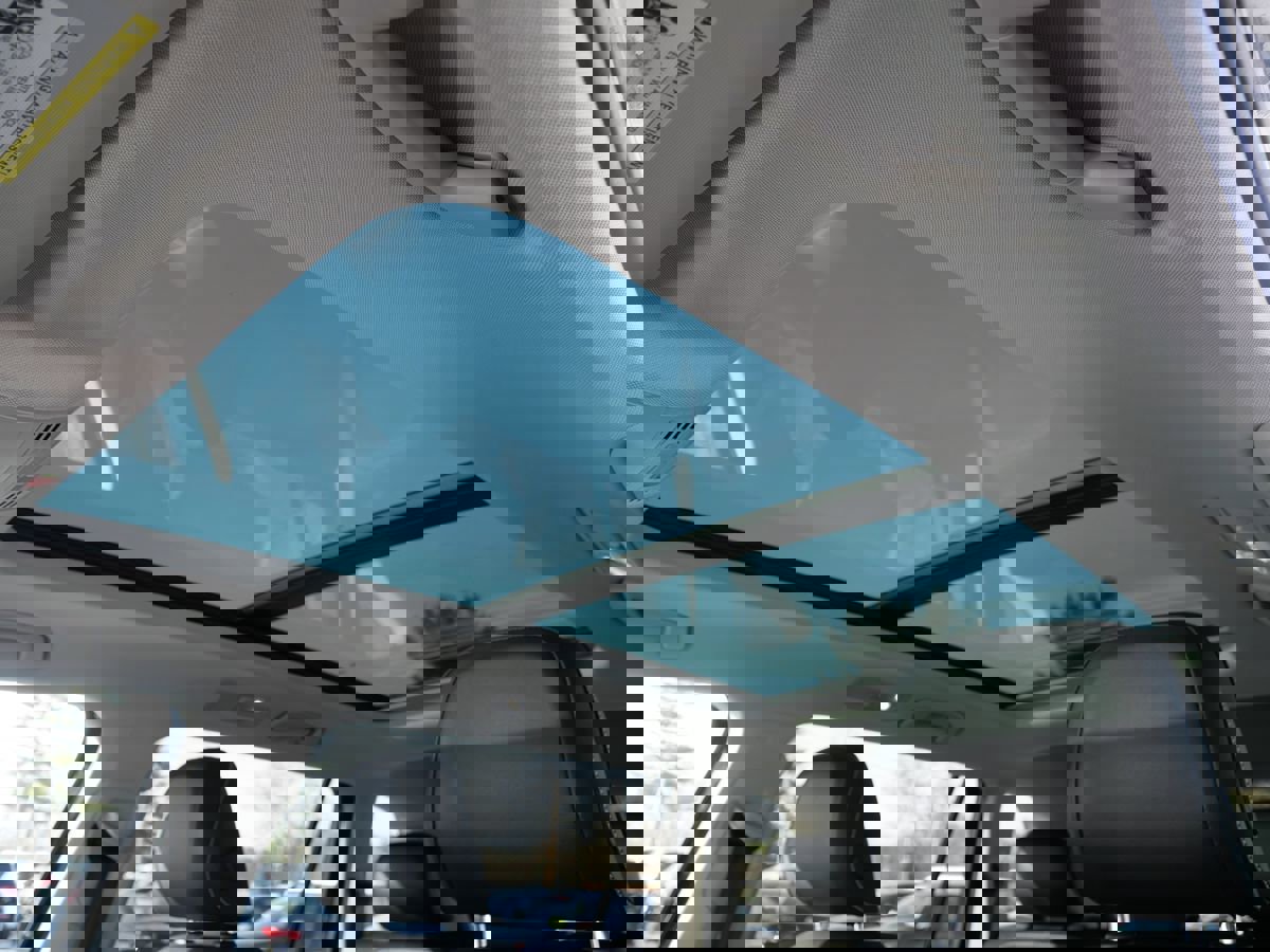 Used 2022 Volkswagen Tiguan SE image 11