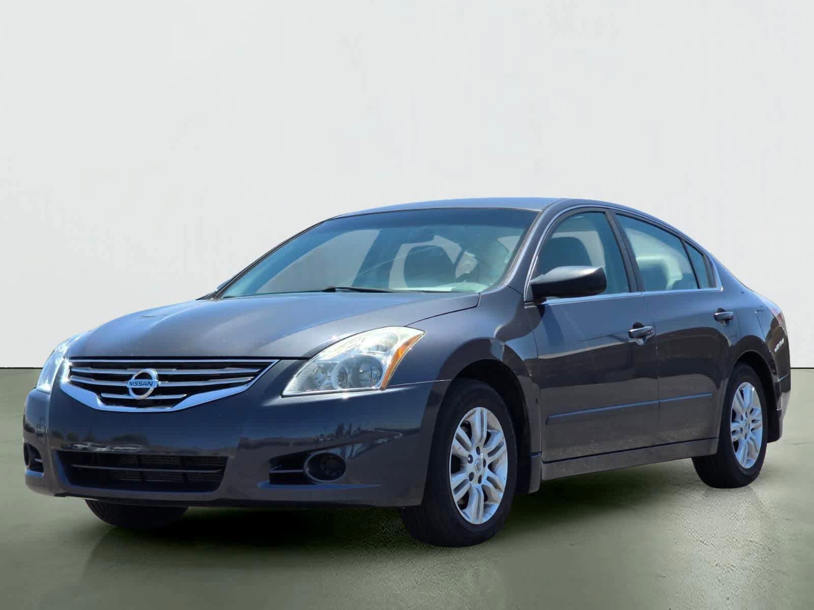Used 2012 Nissan Altima 2.5 S w/ Convenience Pkg FWD image 2