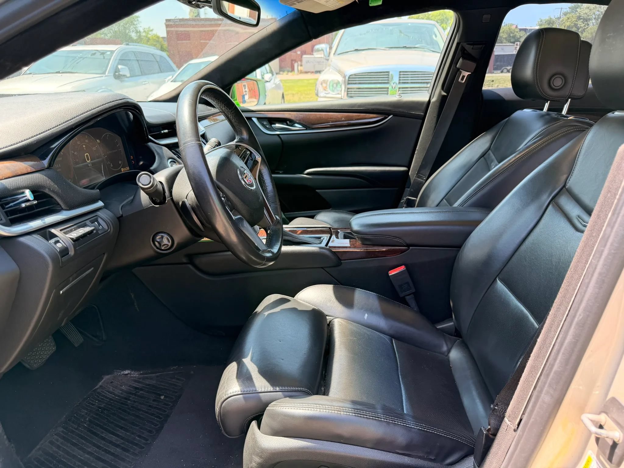 Used 2013 Cadillac XTS Premium FWD image 15