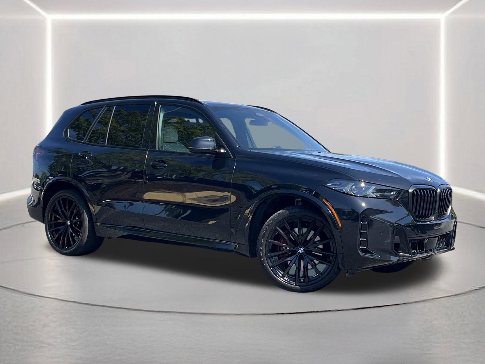 Used 2024 BMW X5 xDrive40i w/ M Sport Package AWD/4WD image 2