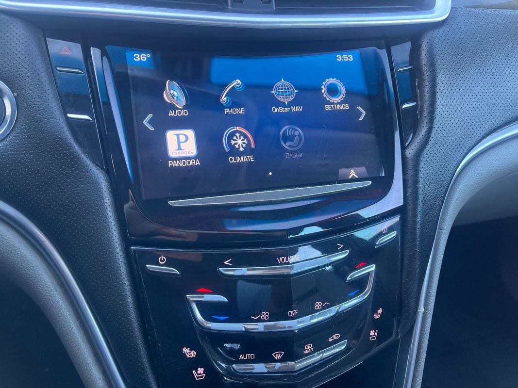 Used 2013 Cadillac XTS Luxury image 24