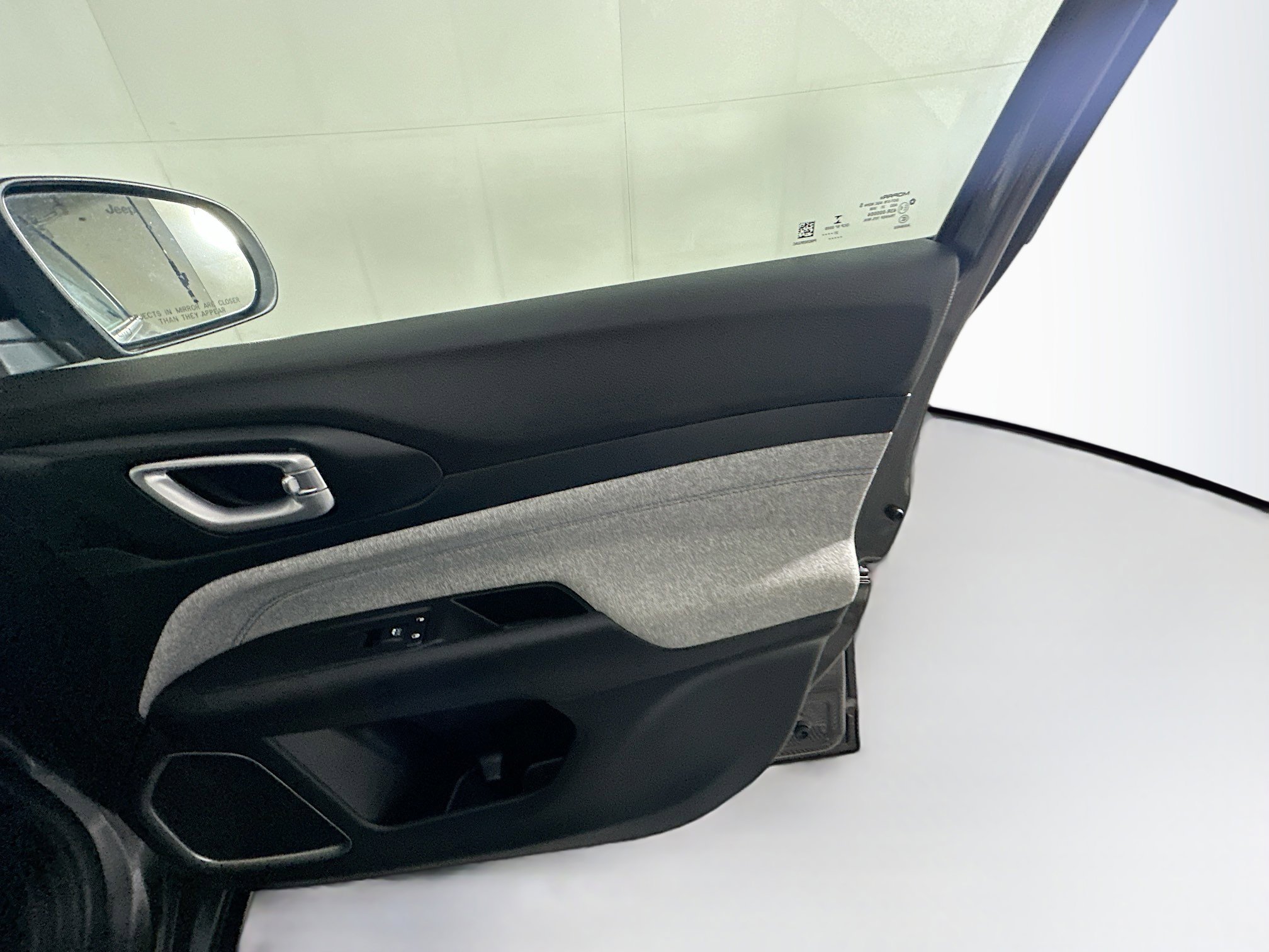 Used 2022 Jeep Compass Latitude image 30