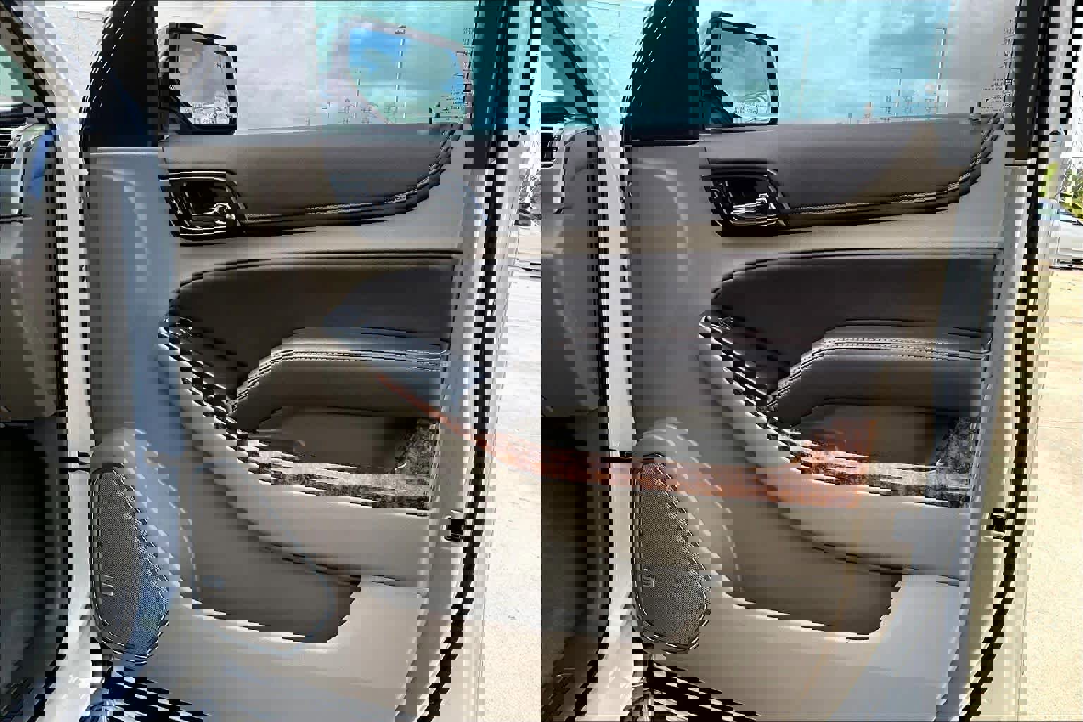 Used 2016 Chevrolet Tahoe LTZ RWD image 20