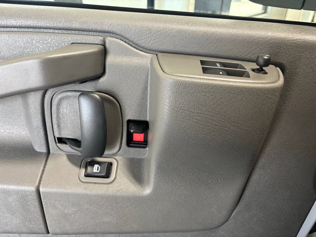 New 2025 Chevrolet Express 2500 Work Van w/ Driver Convenience Package image 24