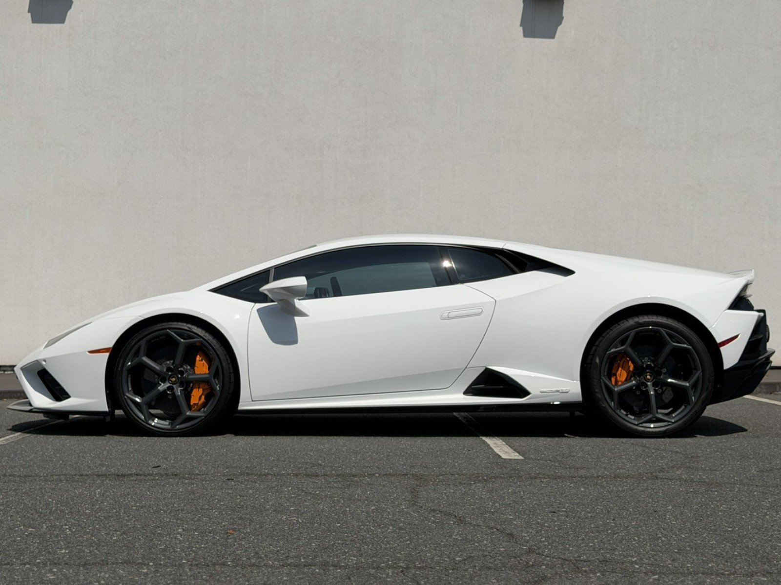 Used 2023 Lamborghini Huracan EVO RWD image 4