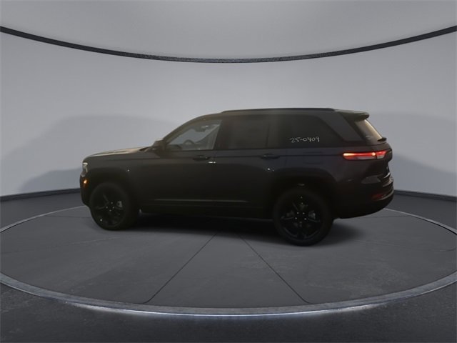 New 2025 Jeep Grand Cherokee Limited w/ Black Appearance Package image 5