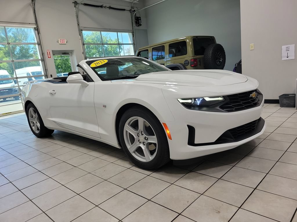 Used 2023 Chevrolet Camaro LT RWD image 2