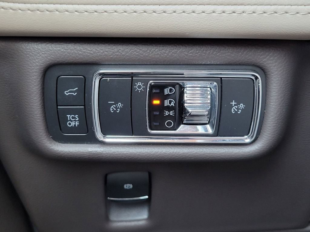 Used 2021 Lincoln Nautilus Reserve w/ Equipment Group 201A image 30