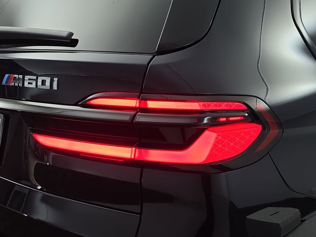 New 2026 BMW X7 M60i image 34