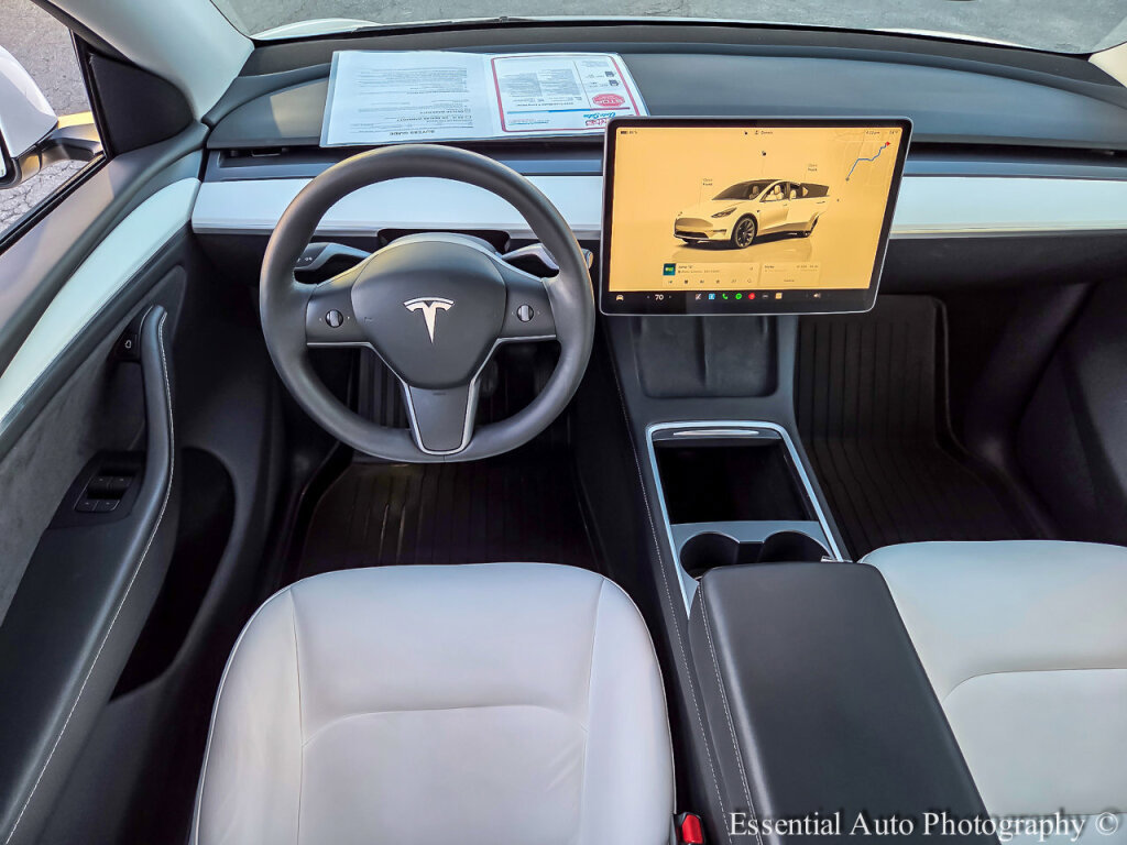 Used 2023 Tesla Model Y Long Range image 15