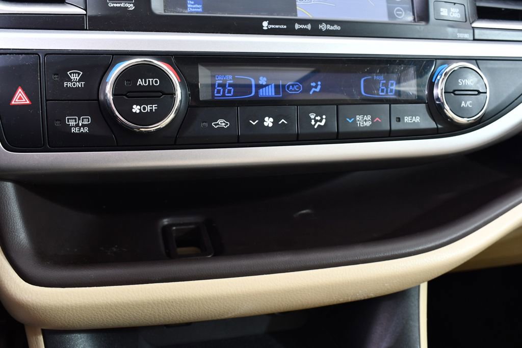 Used 2017 Toyota Highlander Limited FWD image 29