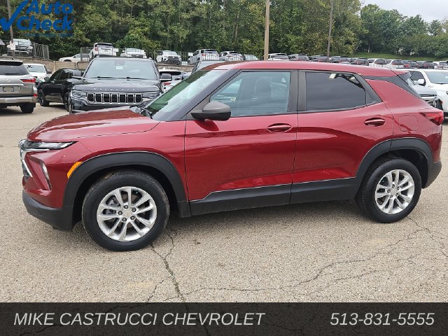 Used 2024 Chevrolet TrailBlazer LS w/ LS Convenience Package FWD image 2