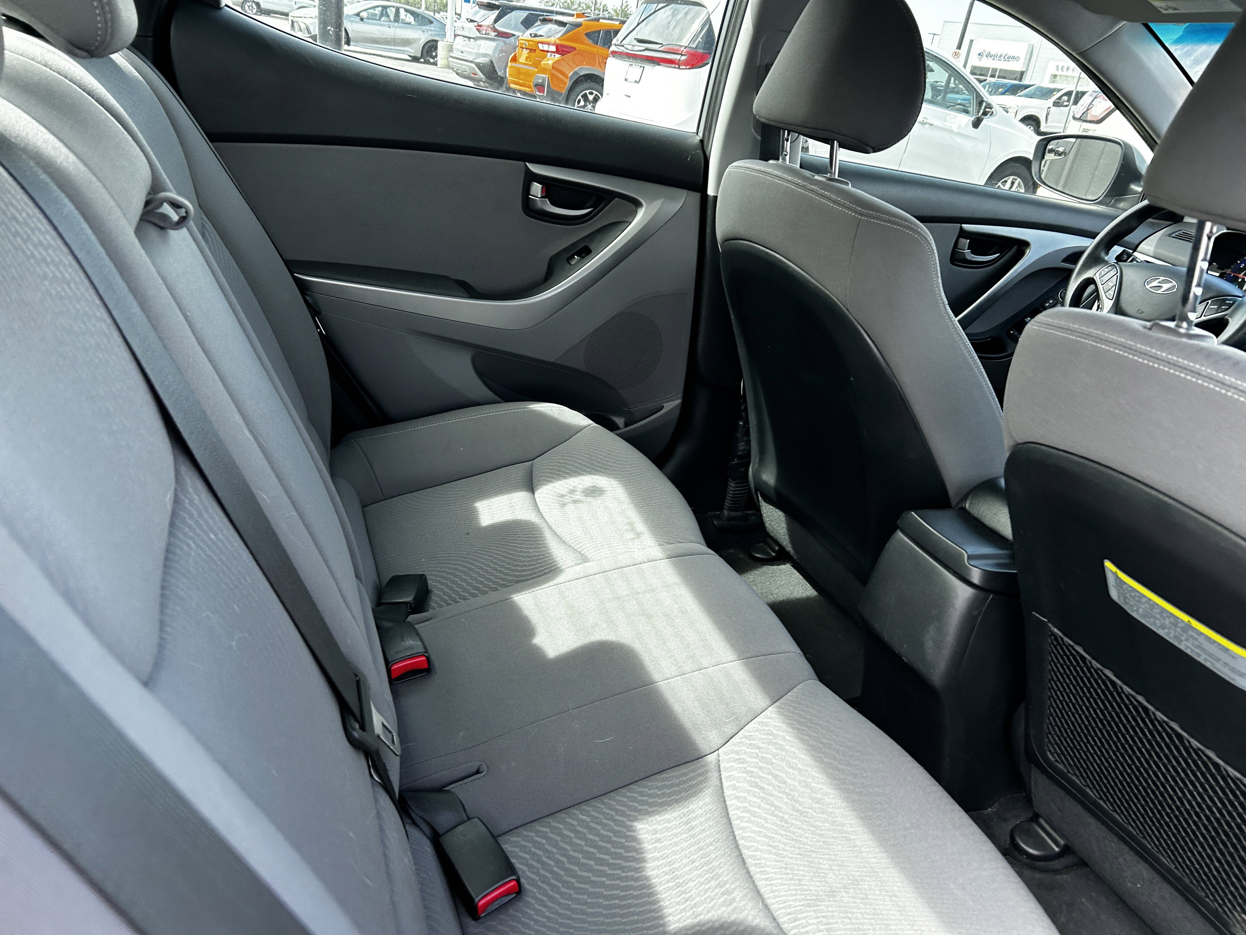 Used 2014 Hyundai Elantra SE w/ Option Group 02 FWD image 11