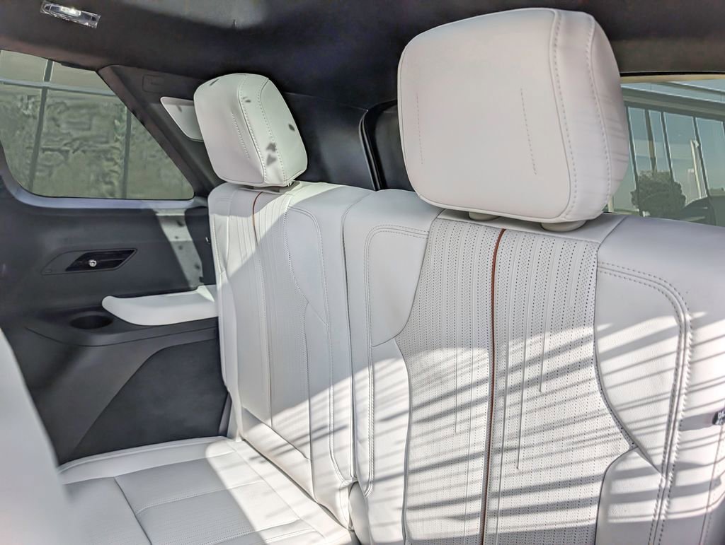 New 2026 Cadillac Vistiq Sport AWD/4WD image 16