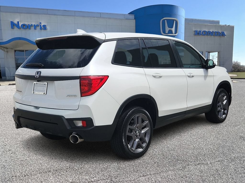 Used 2023 Honda Passport EX-L image 4