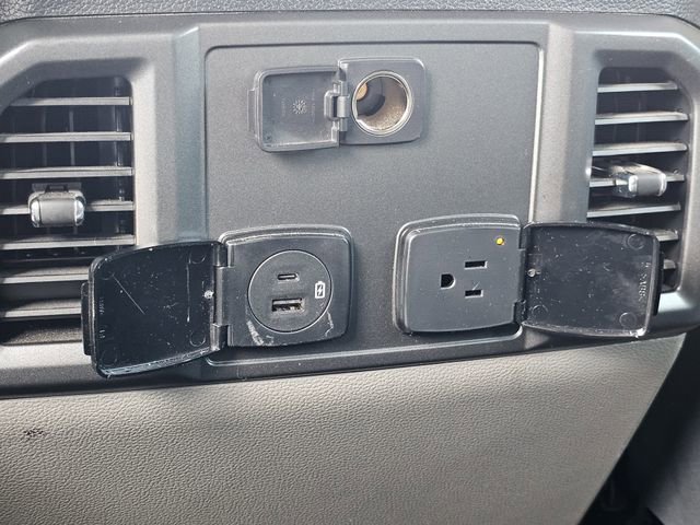 Certified 2022 Ford F250 XLT w/ XLT Premium Package image 17