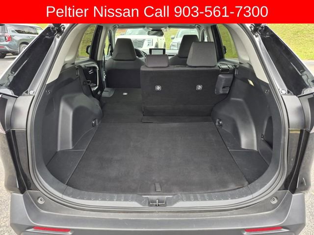Used 2024 Toyota RAV4 XLE FWD image 9