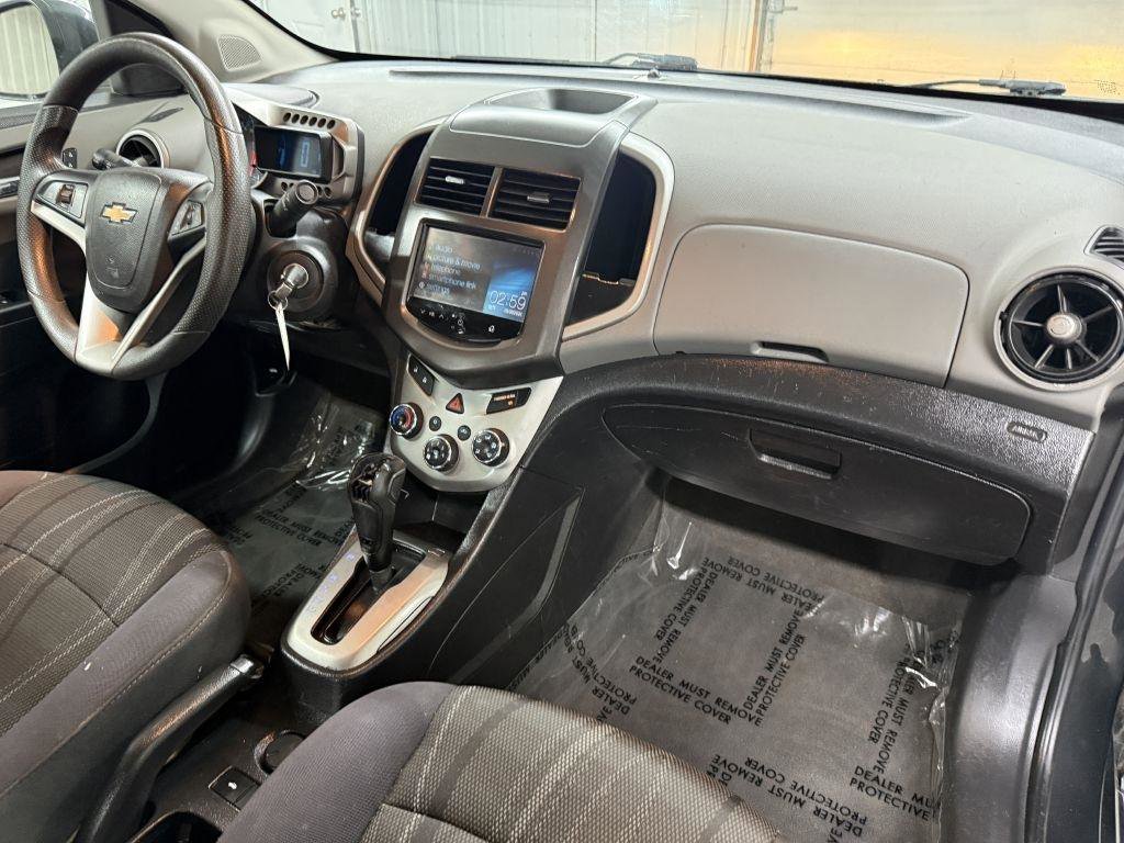 Used 2015 Chevrolet Sonic LT FWD image 26