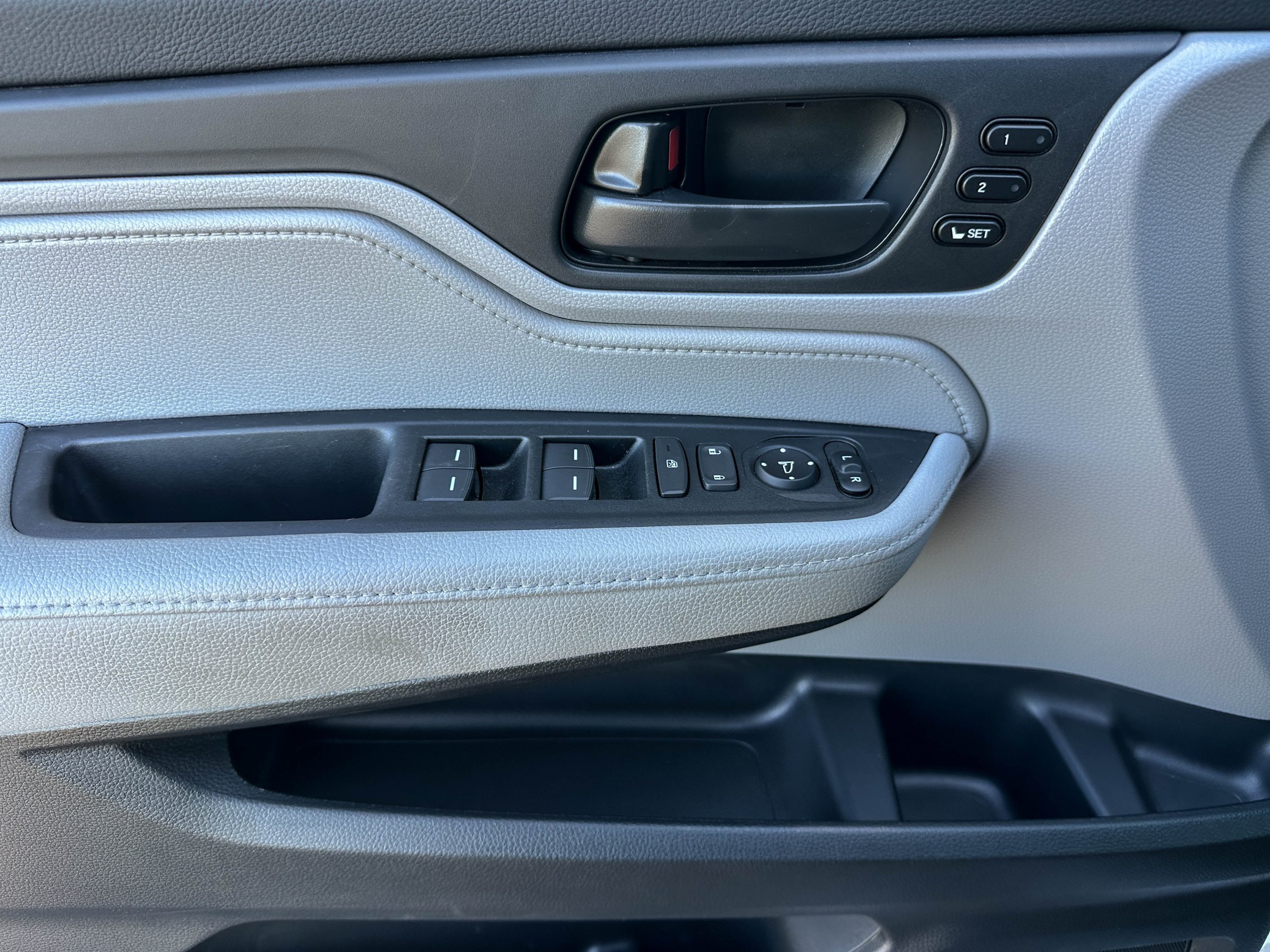Certified 2024 Honda Odyssey EX-L image 17