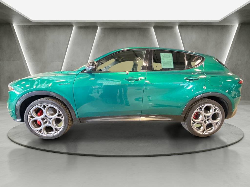 Used 2024 Alfa Romeo Tonale Veloce AWD/4WD image 4