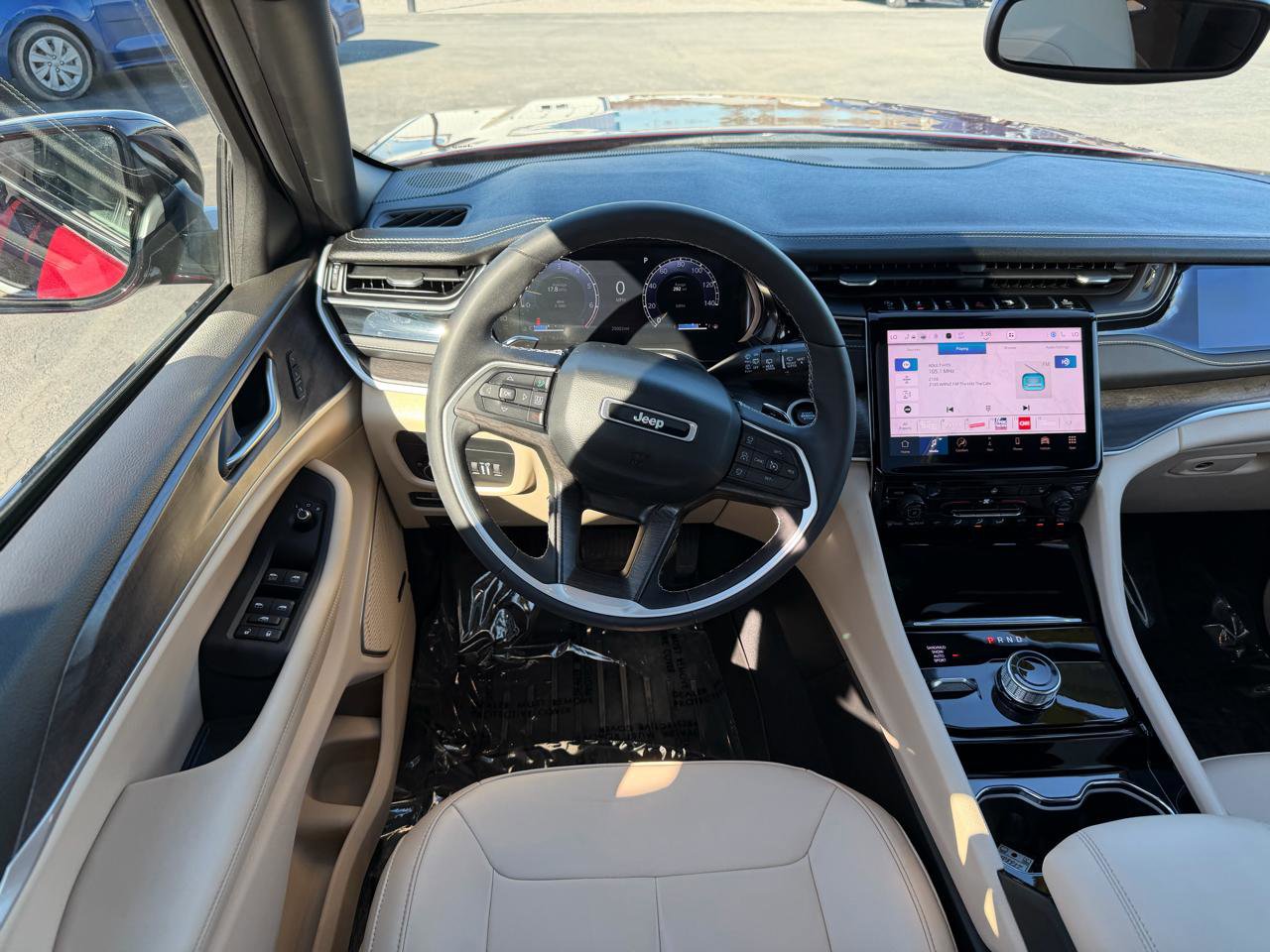 Used 2023 Jeep Grand Cherokee Limited w/ Trailer Tow Prep Group (B) image 14