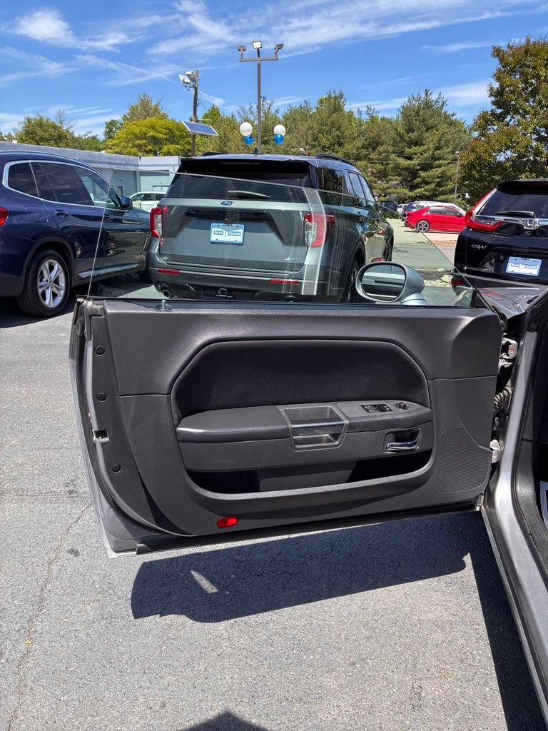 Used 2014 Dodge Challenger SXT w/ Sport Appearance Package RWD image 21