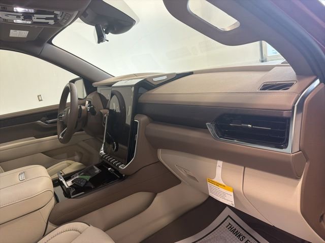 New 2026 GMC Yukon XL Denali w/ Denali Reserve Package image 36