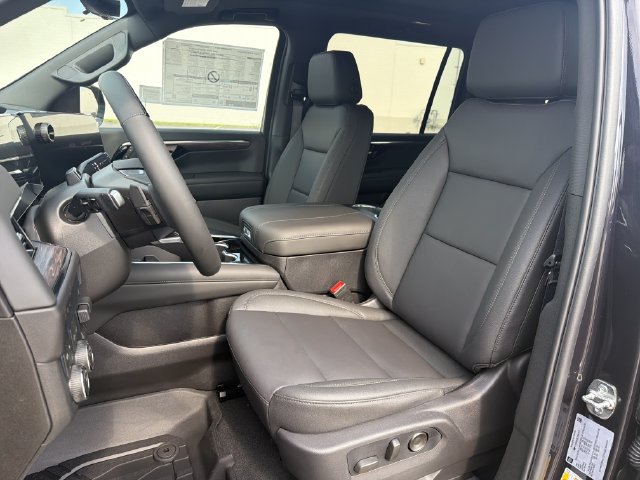 New 2026 Chevrolet Suburban LT w/ Advanced Technology Package AWD/4WD image 12