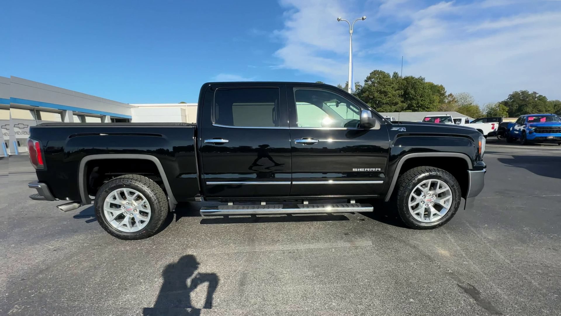 Certified 2018 GMC Sierra 1500 SLT AWD/4WD image 9