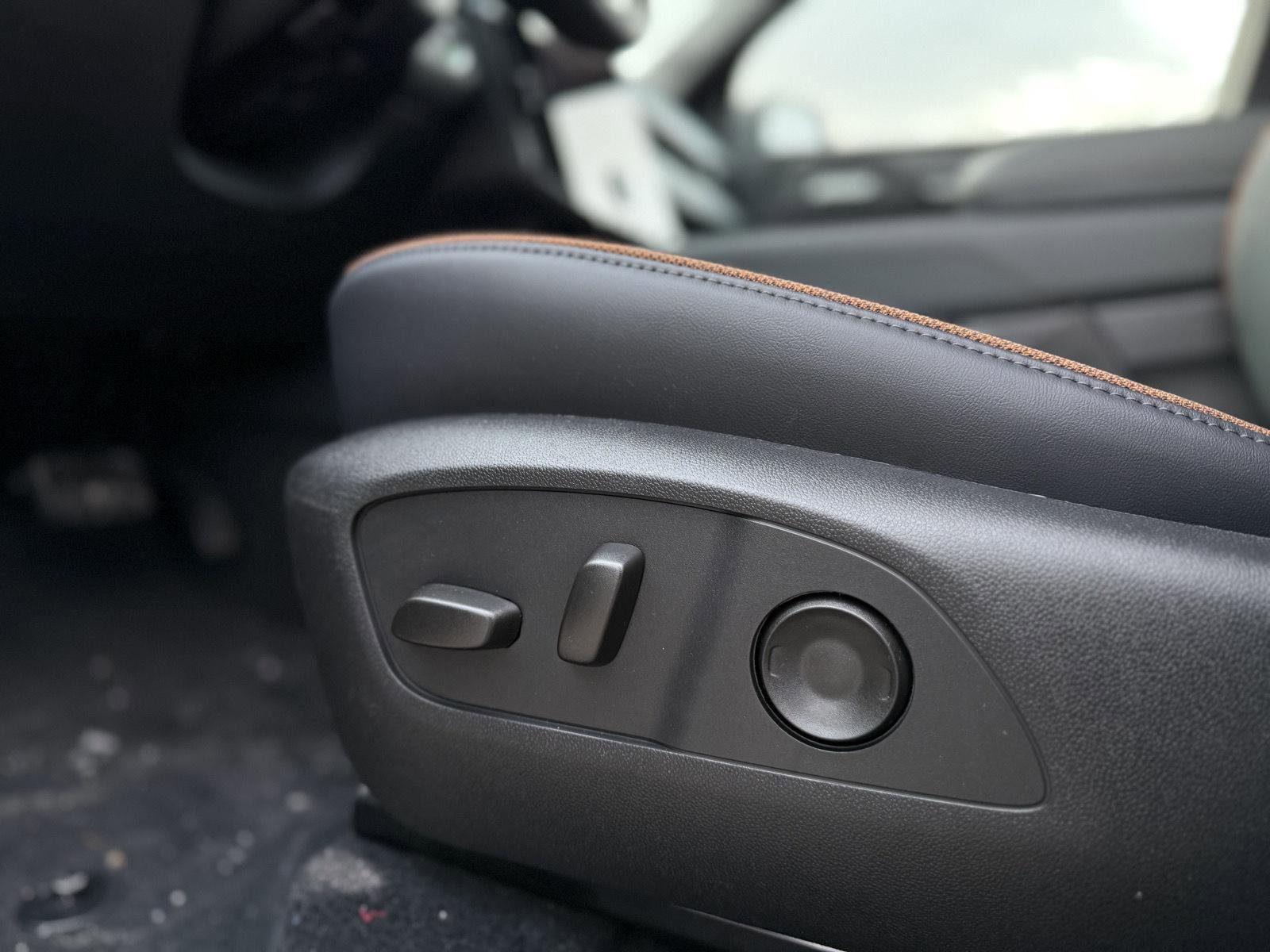 New 2026 GMC Acadia AT4 image 15