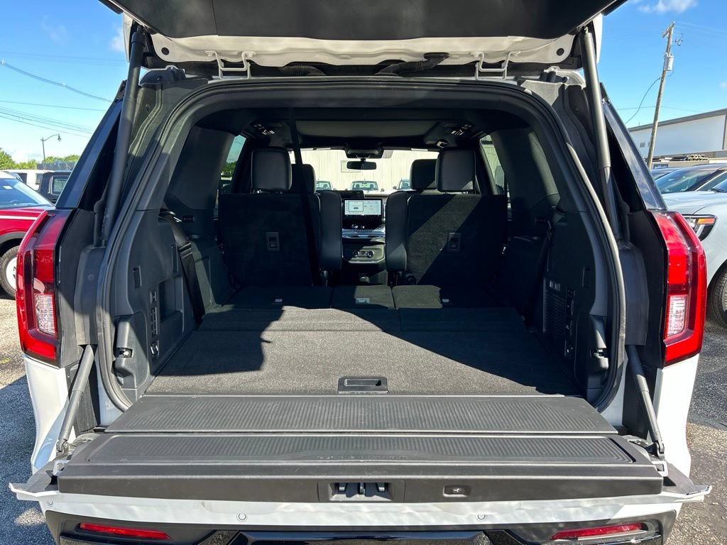 Used 2025 Ford Expedition Platinum w/ Stealth Performance Package AWD/4WD image 41