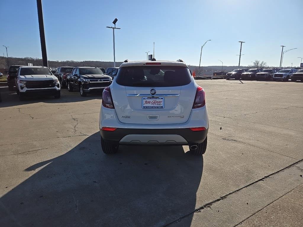 Used 2022 Buick Encore Preferred w/ Safety Package II image 6
