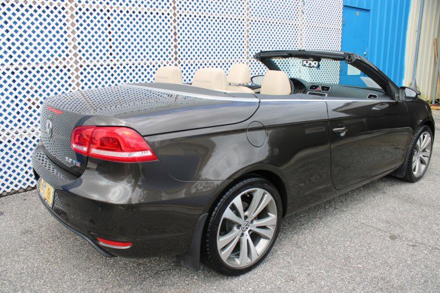 Used 2013 Volkswagen Eos Lux image 4
