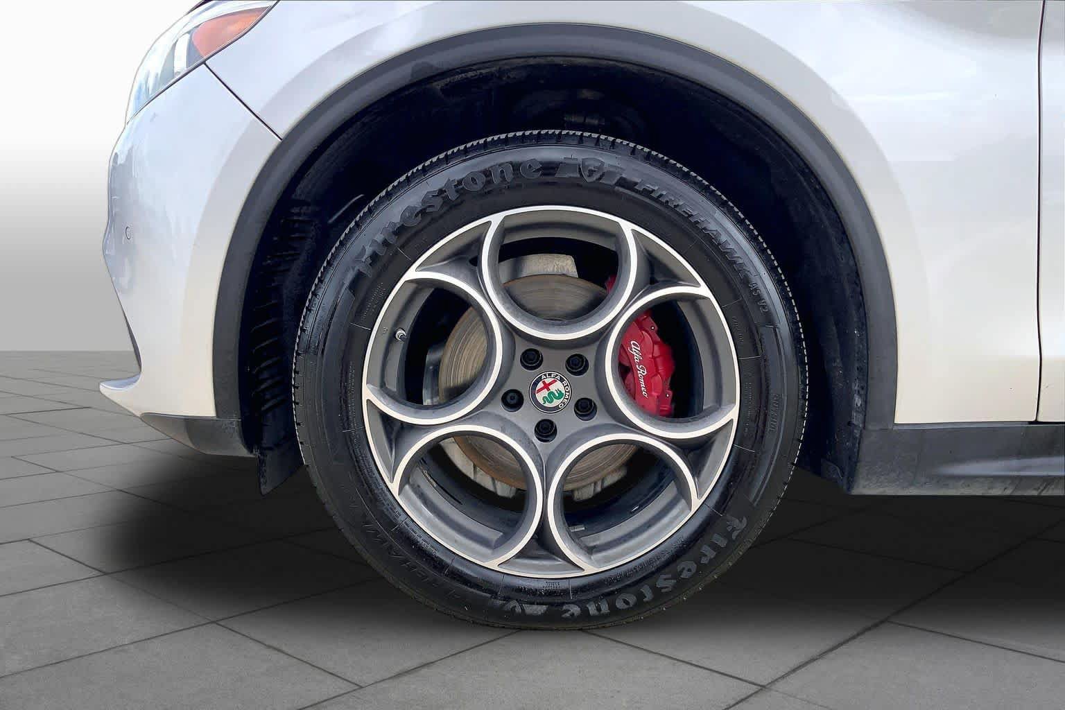Used 2018 Alfa Romeo Stelvio Ti Sport AWD/4WD image 11
