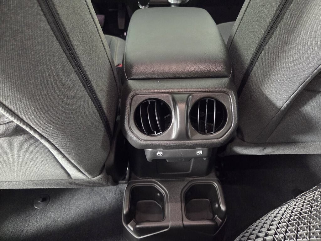 Used 2026 Jeep Gladiator Sport AWD/4WD image 23