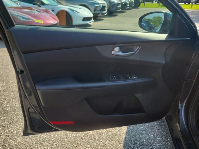 Used 2019 Kia Forte LXS FWD image 19