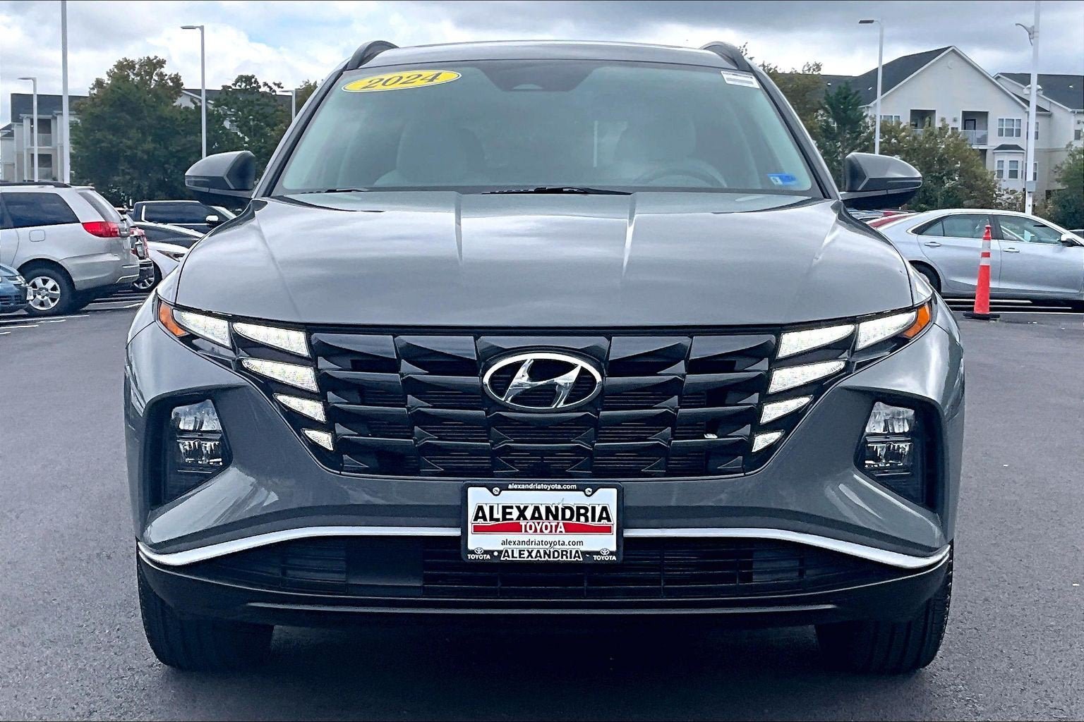 Used 2024 Hyundai Tucson SEL w/ Convenience Package AWD/4WD image 3