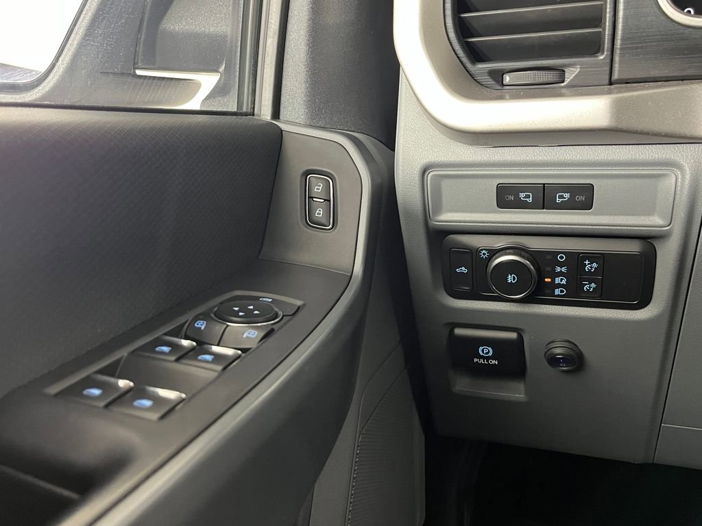 Used 2021 Ford F150 XLT image 25