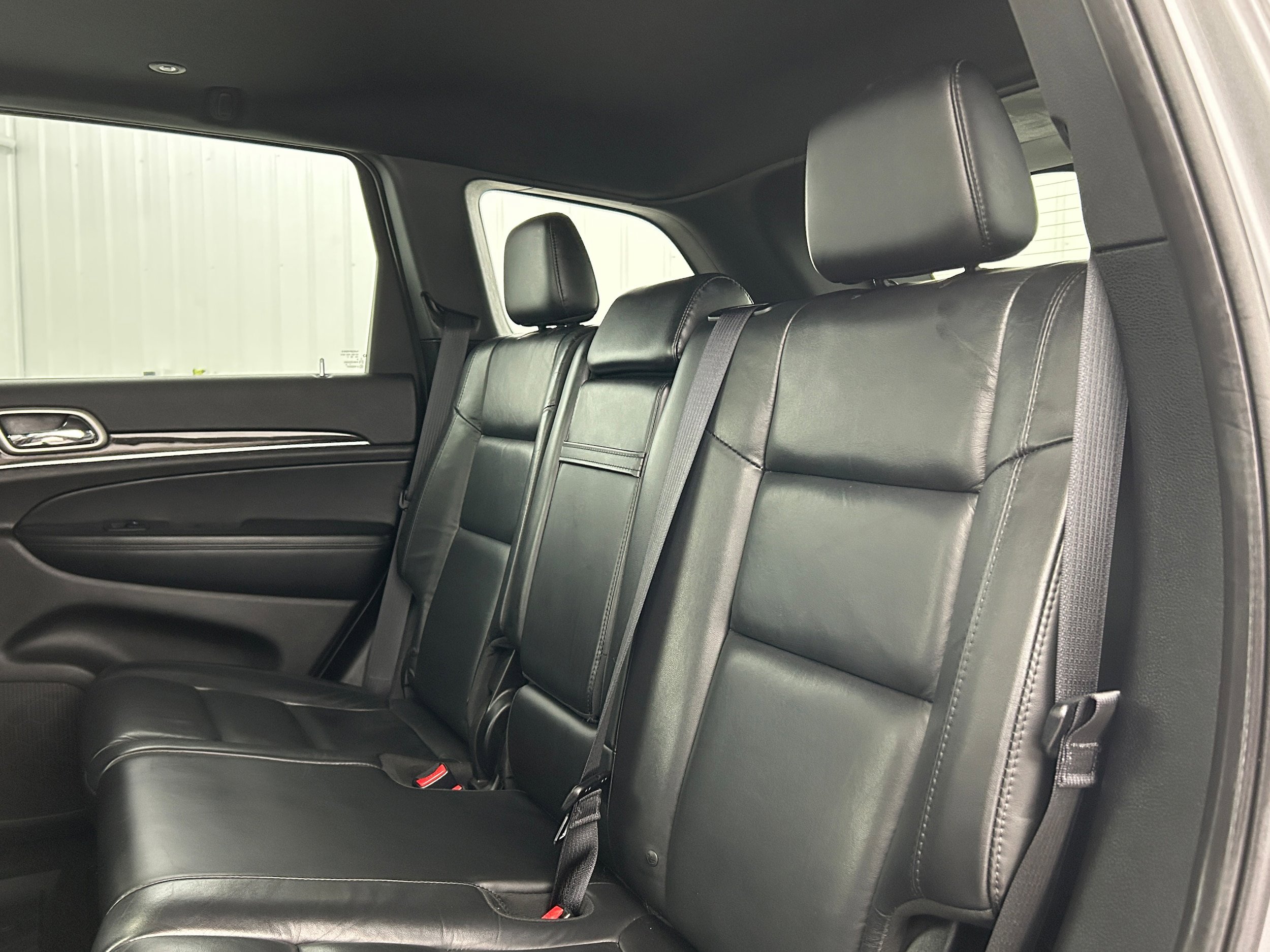 Used 2018 Jeep Grand Cherokee Limited AWD/4WD image 31