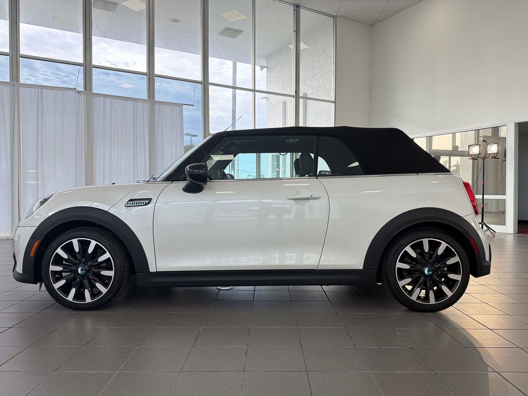 Certified 2024 MINI Cooper S w/ Seaside Edition FWD image 2
