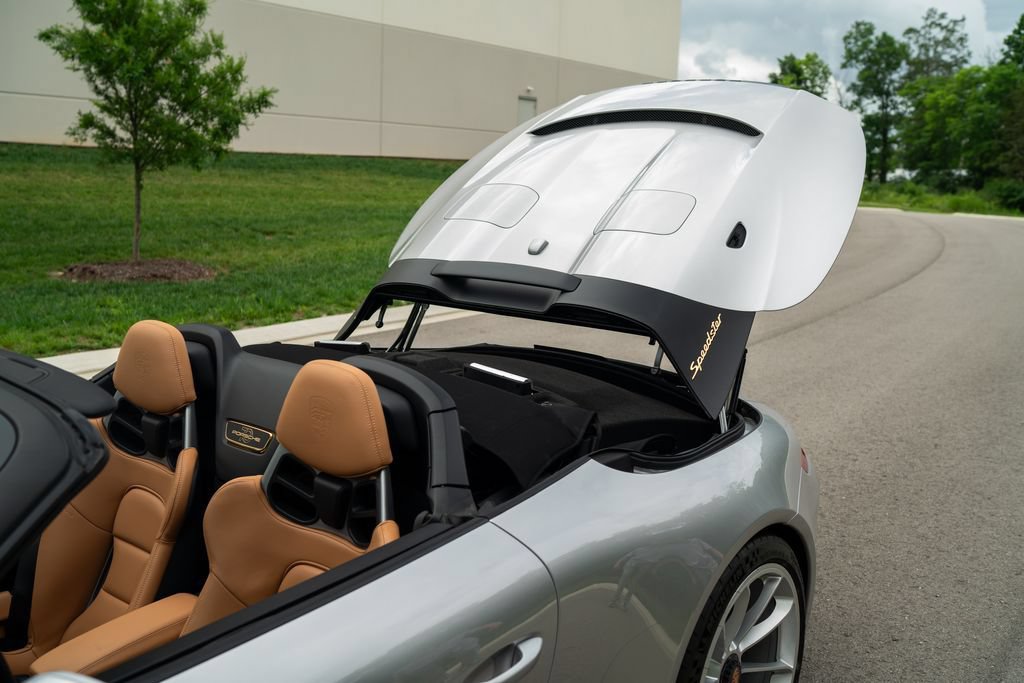Used 2019 Porsche 911 Speedster RWD image 32