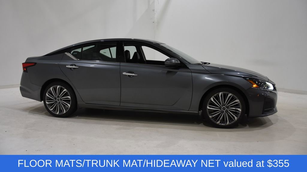 Used 2023 Nissan Altima 2.5 SL image 3